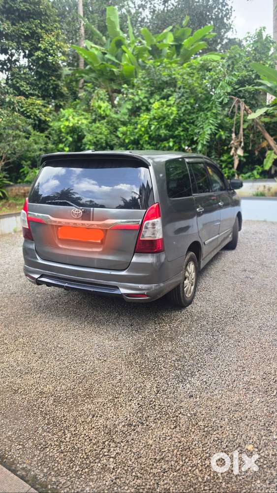 Toyota Innova 2010  2.5 V