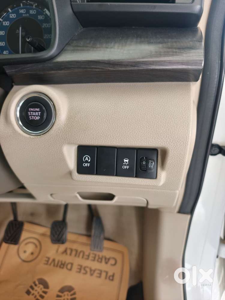 Toyota Rumion V Mt, 2023, Petrol