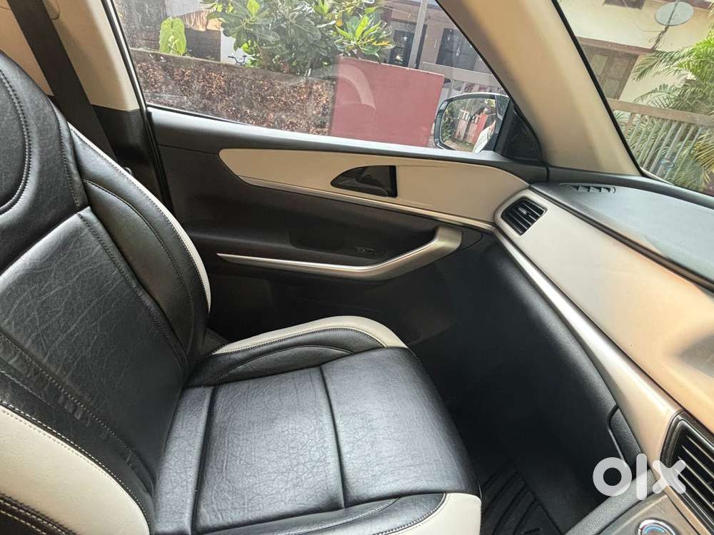 Mahindra Xuv700 2.2 Mx Diesel Mt 5 Str, 2023, Diesel