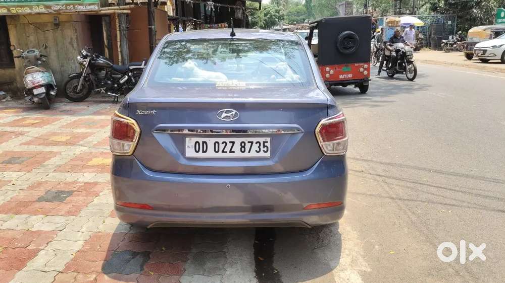 Hyundai Xcent 2015 Petrol 122000 Km Driven