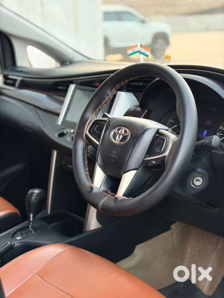 Toyota Innova Crysta 2.8 Gx At 8 Seater, 2017, Diesel