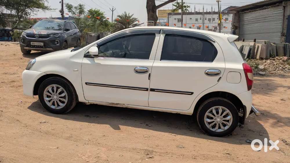 Toyota Etios Liva 2016 Petrol Well Maintained