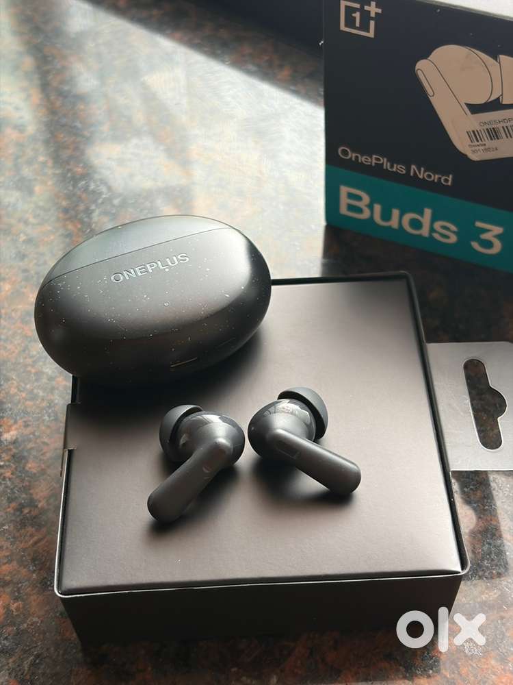 One Plus Nord Buds 3 Pro Premium Earbuds at low price.