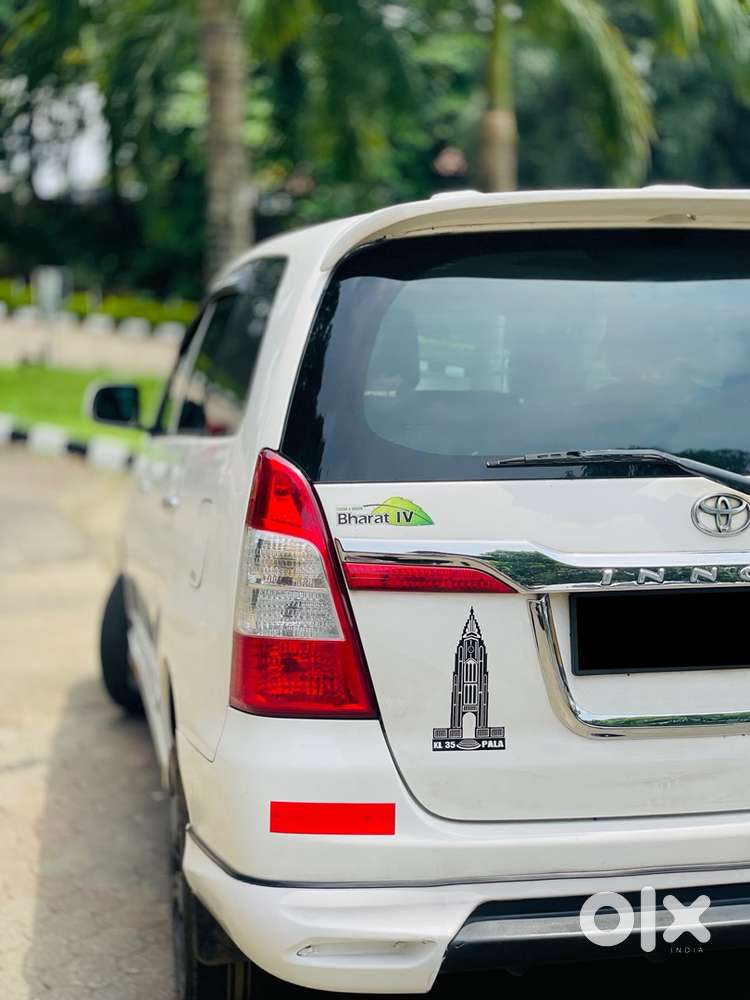 Toyota Innova 2013