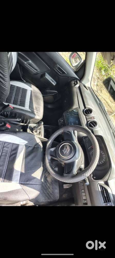 Maruti Suzuki Swift 1.3 Lxi, 2022, Petrol
