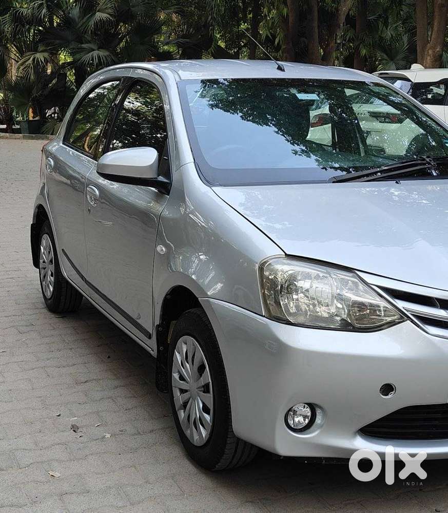 Toyota Etios Liva 2013-2014 G, 2013, Petrol