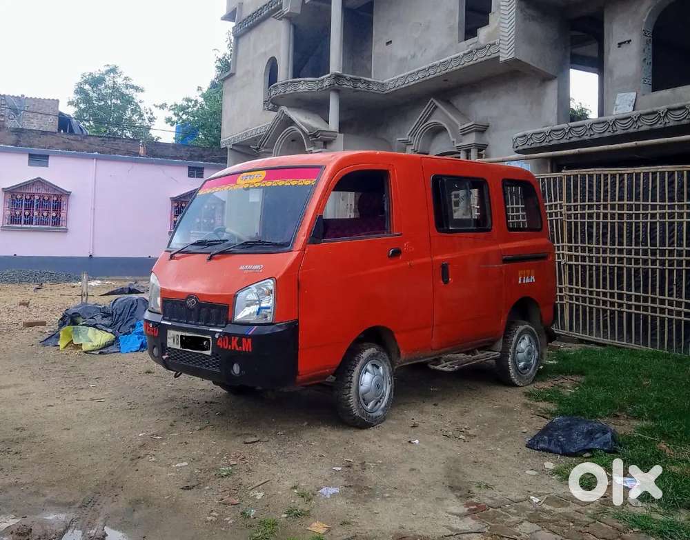 Mahindra Maximo Mini Van