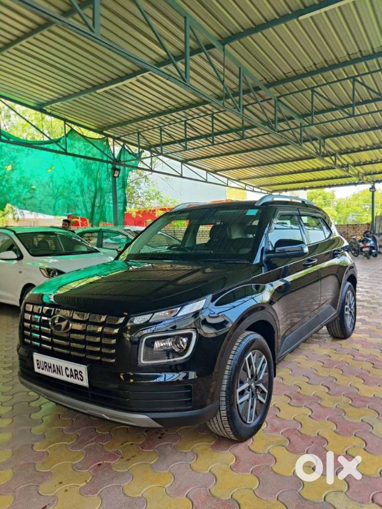 Hyundai Venue 1.0 S (o) Turbo Dct, 2024, Petrol