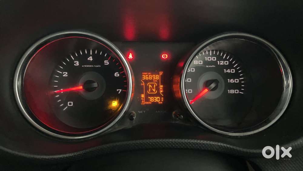 Mahindra Tuv 300 T10, 2018, Diesel