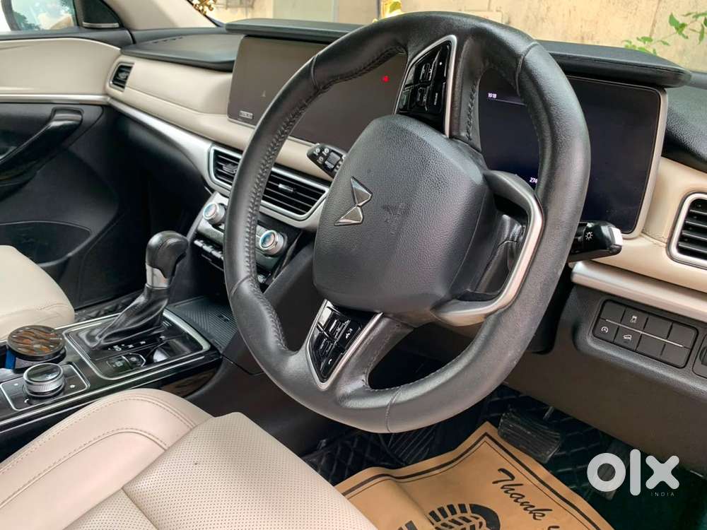 (in Delhi) Mahindra Xuv700 Ax7l At Diesel 2022