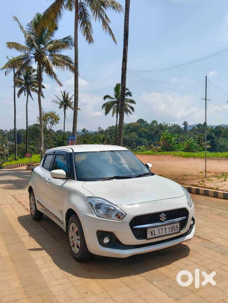 Maruti Suzuki Swift Vxi + Manual, 2023, Petrol