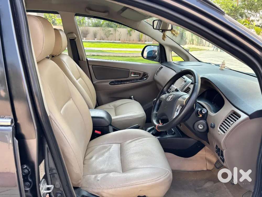 Toyota Innova 2015 Diesel Well Maintained