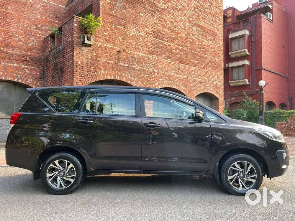 Toyota Innova Crysta [2020-ongoing] 2.4 Gx At 7 Str, 2022, Diesel