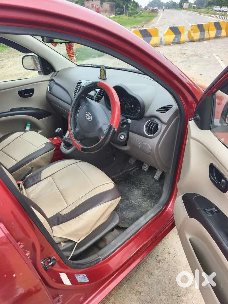 Hyundai I10 2013  Gari Bahut Kam Chali Hui Hai