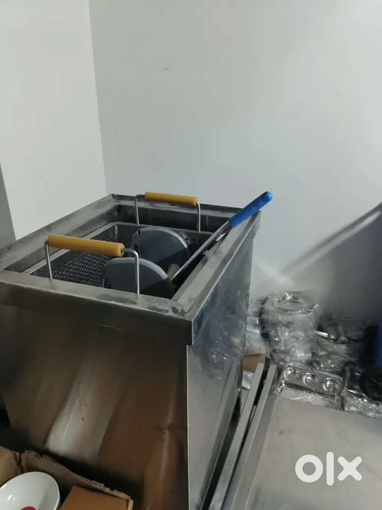 Deep oil fryer electrical