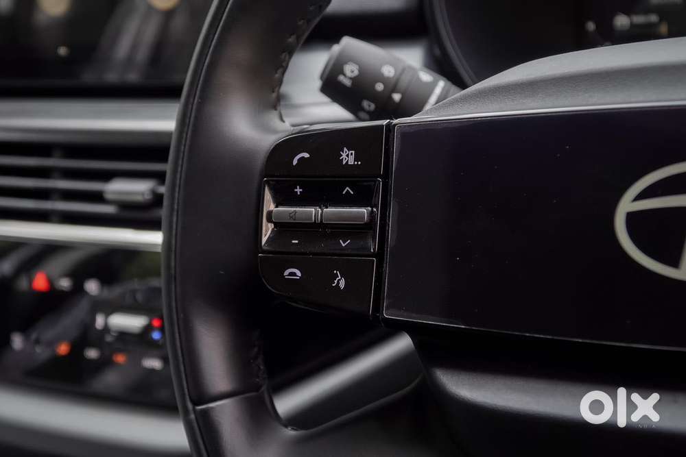 Tata Safari Pure Plus S Dark Edition, 2025, Diesel