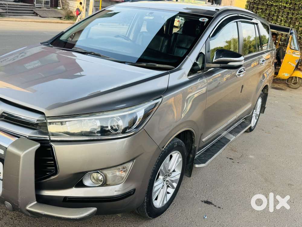 Toyota Innova Crysta Zx 2.4 Diesel 7 Seater, 2016, Diesel
