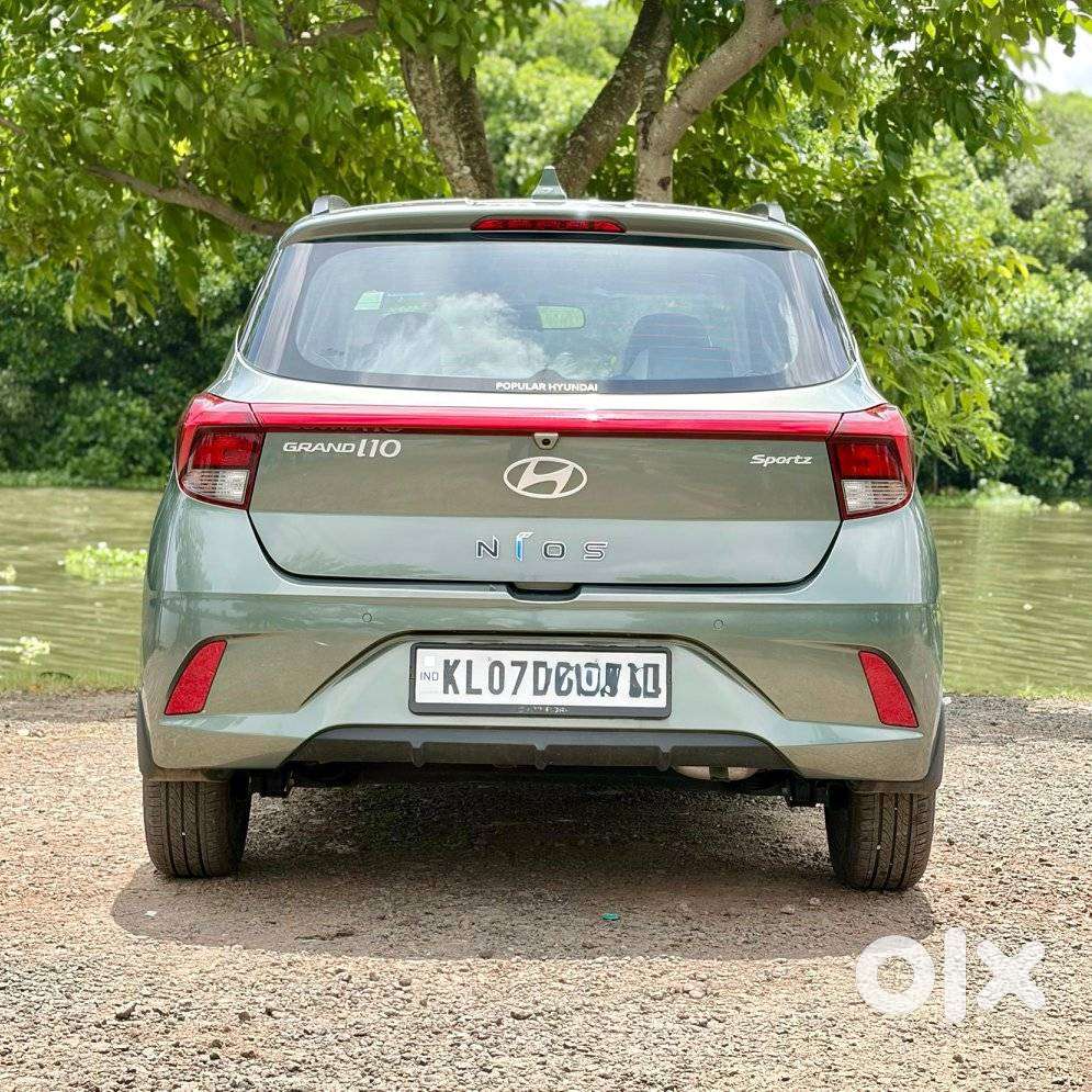 Hyundai Grand I10 Nios Sportz 1.2 At, 2023, Petrol