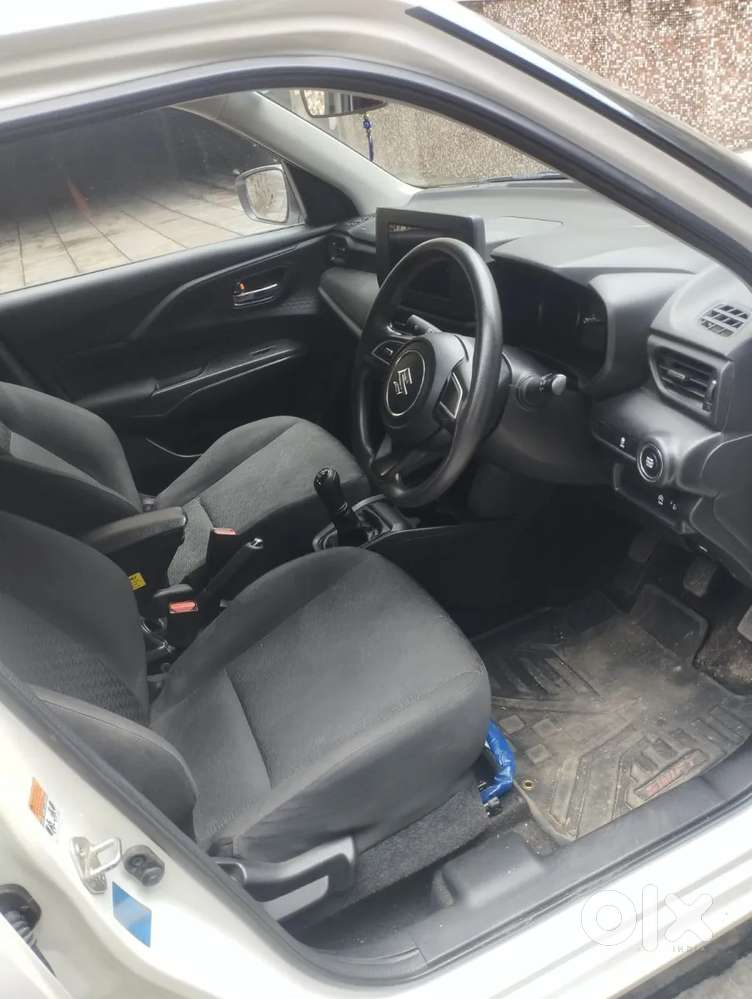 Maruti Suzuki Swift Vxi, 2025, Petrol