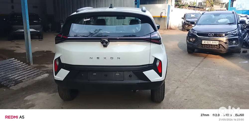 Tata Nexon 1.2 Revotron Petrol 2026
