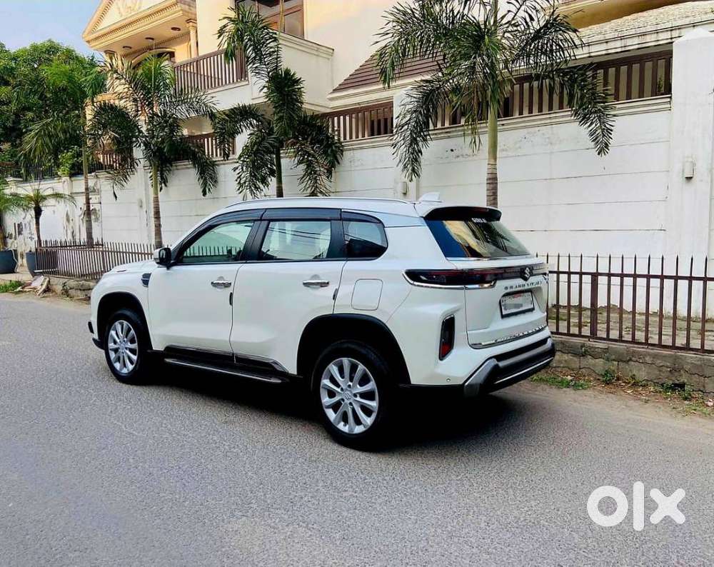 Maruti Suzuki Grand Vitara 1.5 Delta Smart Hybrid At, 2025, Petrol