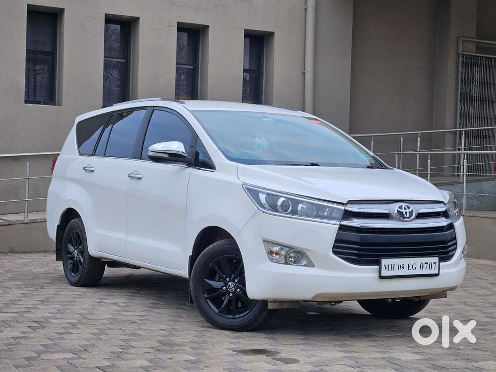 Toyota Innova Crysta 2.4 V 8 Str, 2017, Diesel