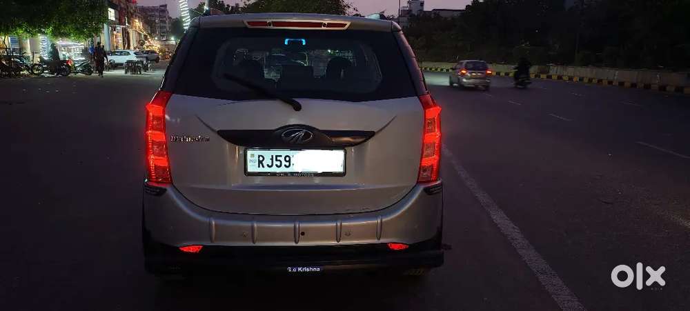 Mahindra Xuv500 2017 Diesel 106000 Km Driven