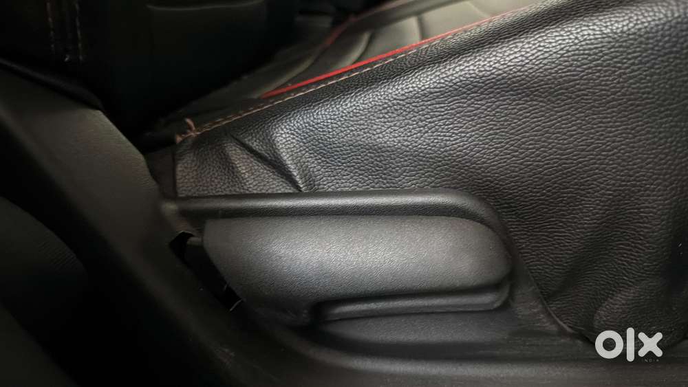 Maruti Suzuki Swift 1.2 Lxi (o), 2017, Petrol