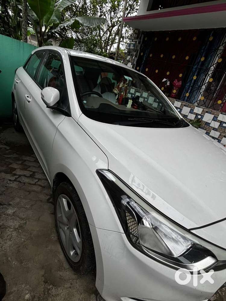 Hyundai I20 2017 Petrol 46000 Km Driven Well Maintained