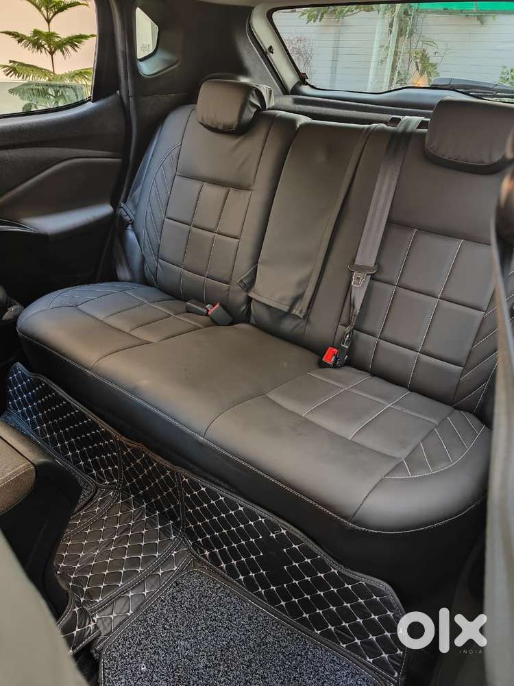 Nissan Magnite N-connecta Mt, 2025, Petrol