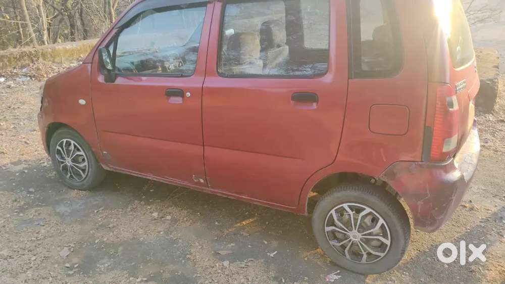 46 Ki Lpg Me 20 Km चलती है। फुल सर्विस, Base Tube , Central Locking।