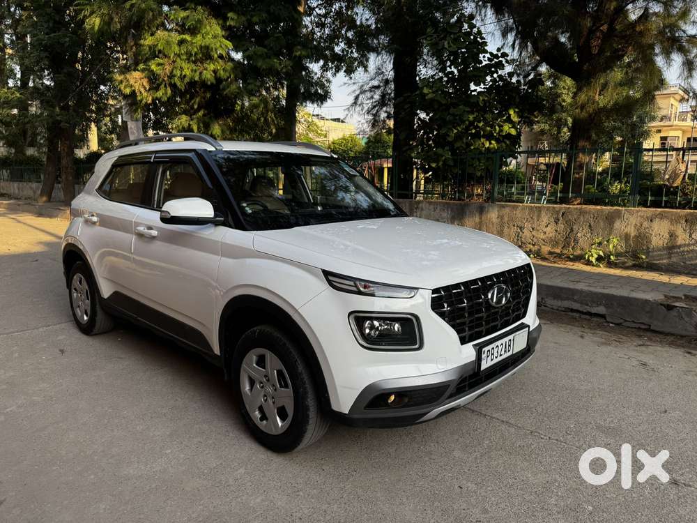 Hyundai Venue S (o) 1.2 Petrol Knight Edition, 2021, Petrol