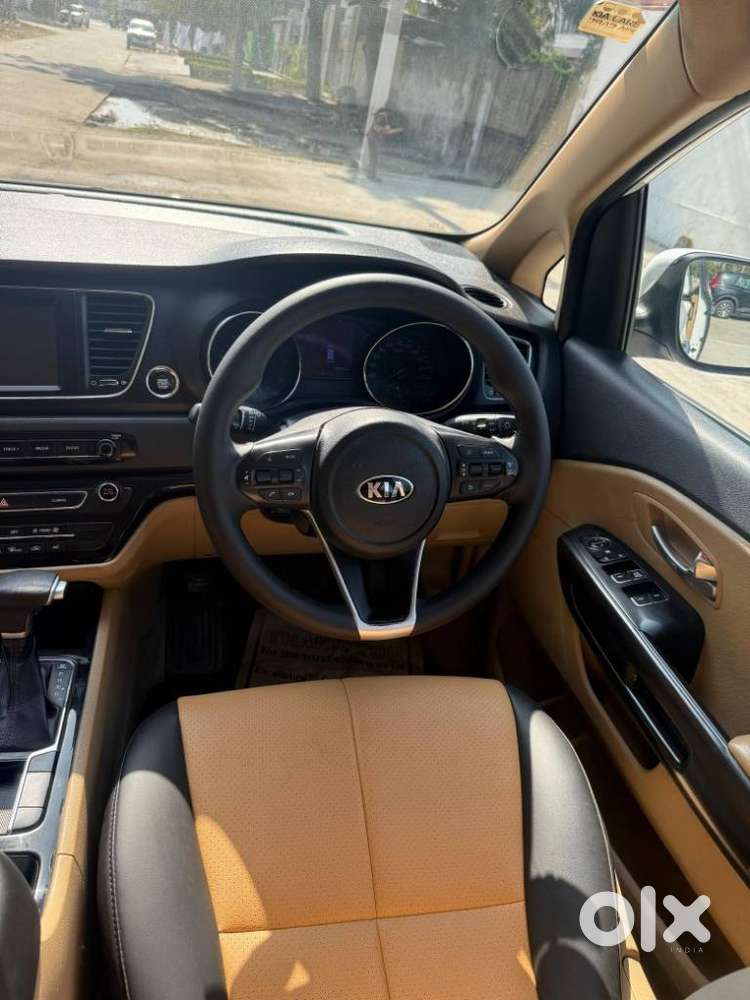 Kia Carnival Premium, 2021, Diesel