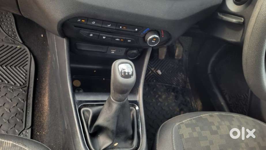 Tata Punch Camo Adventure Mt, 2023, Petrol