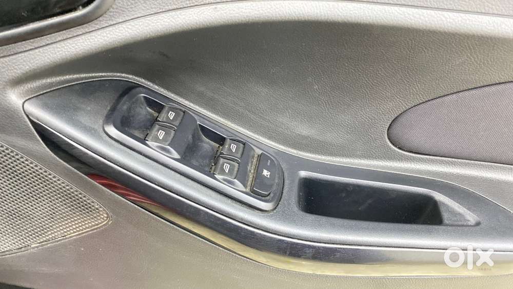 Ford Figo 2012-2015 Petrol Titanium, 2020, Petrol