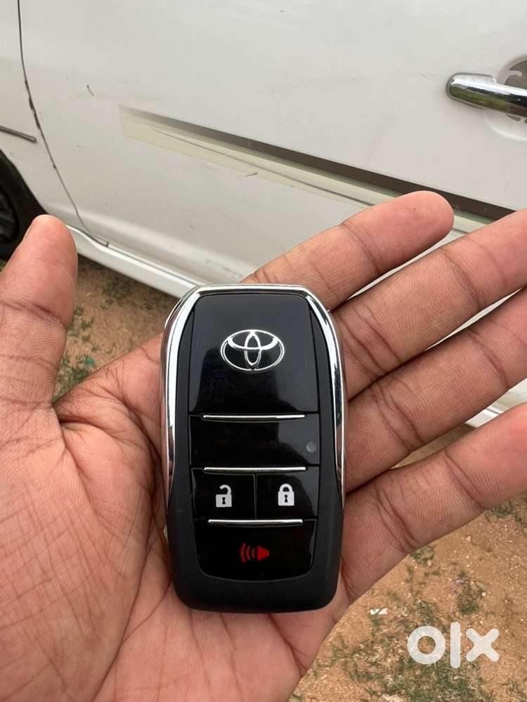 Toyota Innova 2012 Diesel Well Maintained