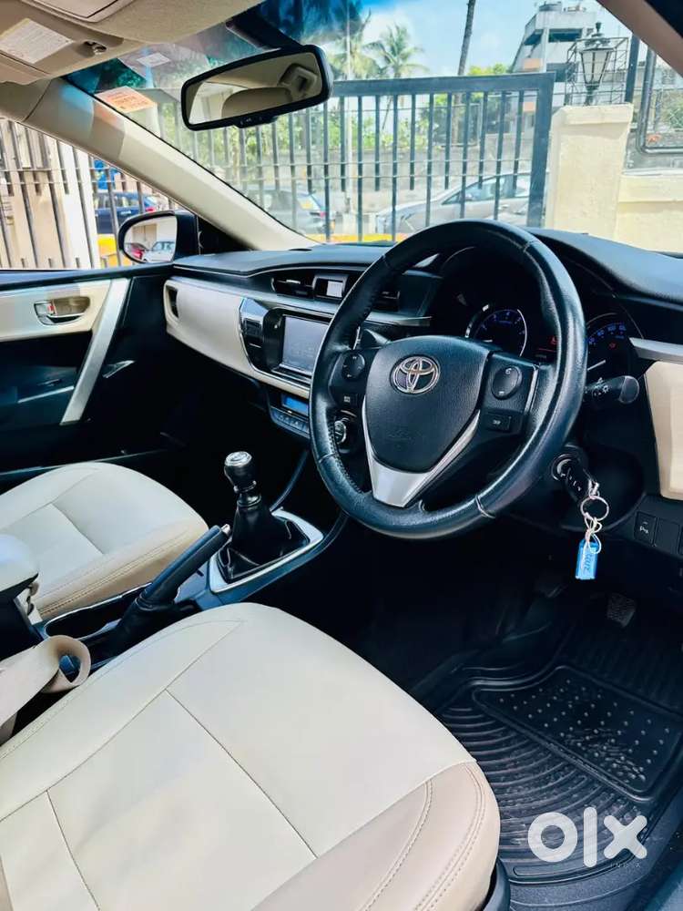 Toyota Corolla Altis 1.8g 2014
