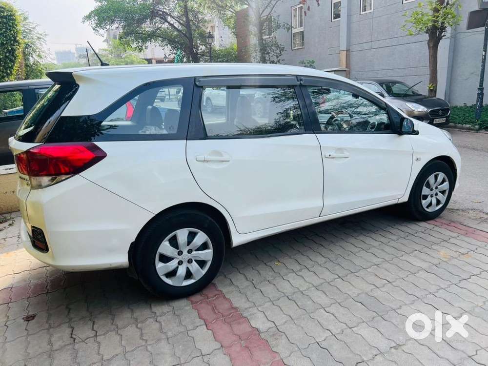 7 Seater Car With Well Maintained