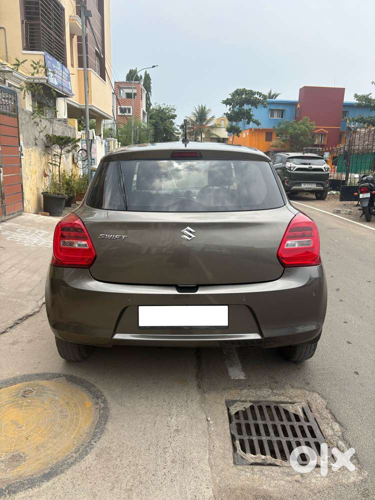 Maruti Suzuki Swift Vxi + Manual, 2022, Petrol