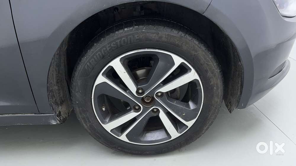 Tata Altroz Xz, 2021, Petrol