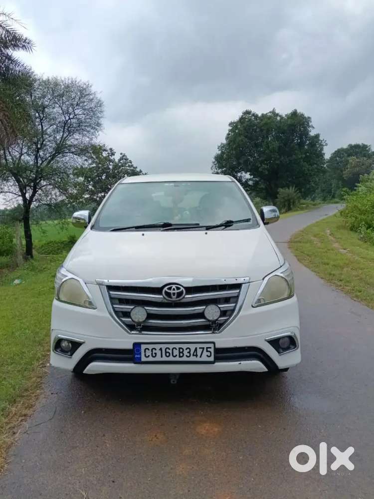 Toyota Innova Diesel 2014