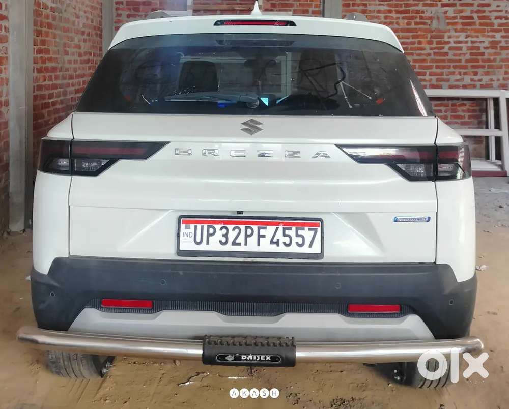 Maruti Suzuki Brezza 2024 Petrol Well Maintained