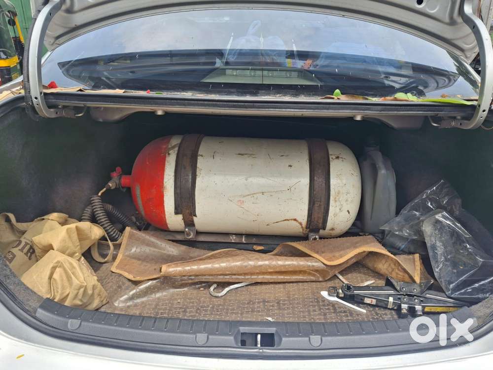 Toyota Corolla Altis G, 2010, Cng & Hybrids