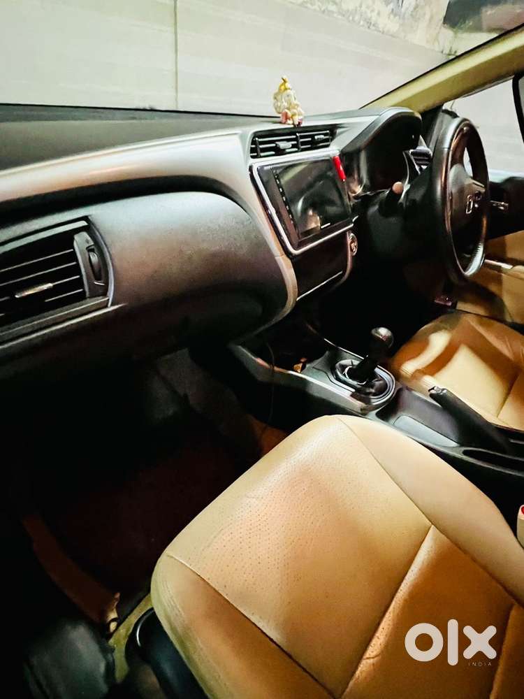 Honda City Vx Petrol 2016 Model With Sunroof