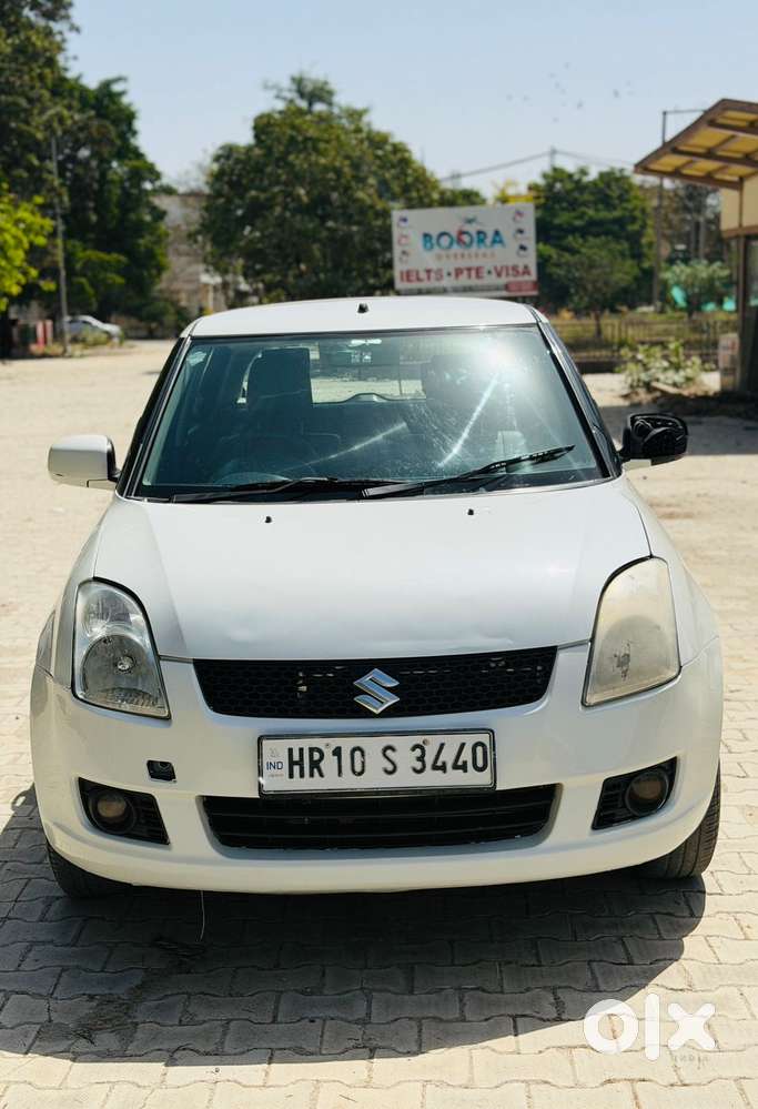 Maruti Suzuki Swift Zxi, 2011, Petrol