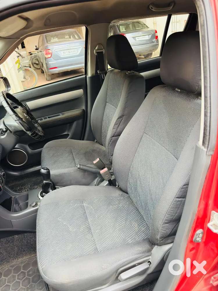 Maruti Suzuki Swift Vdi Diesel 2011 2nd Owner 133477 Km 285000 Negotia