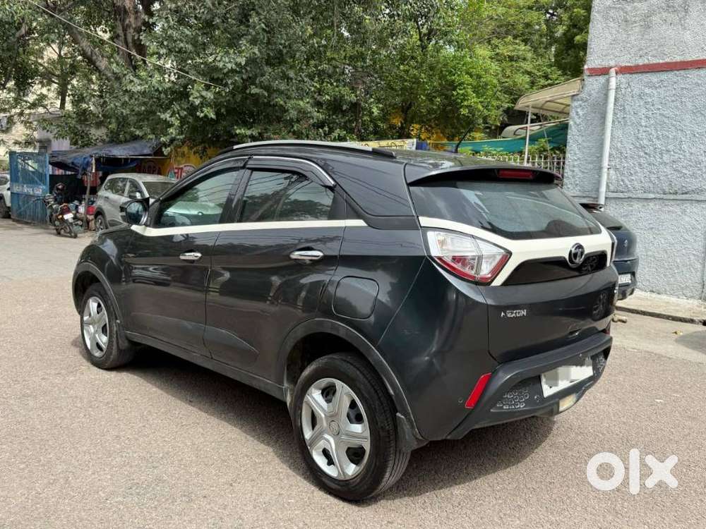 Tata Nexon 1.2 Revotron Xm (s), 2019, Petrol