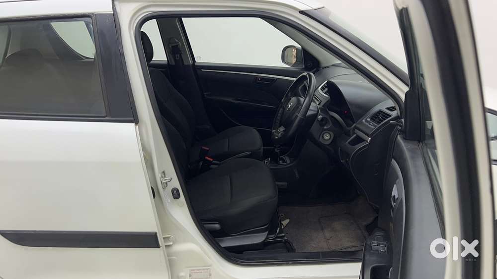 Maruti Suzuki Swift 1.2 Lxi (o), 2016, Petrol