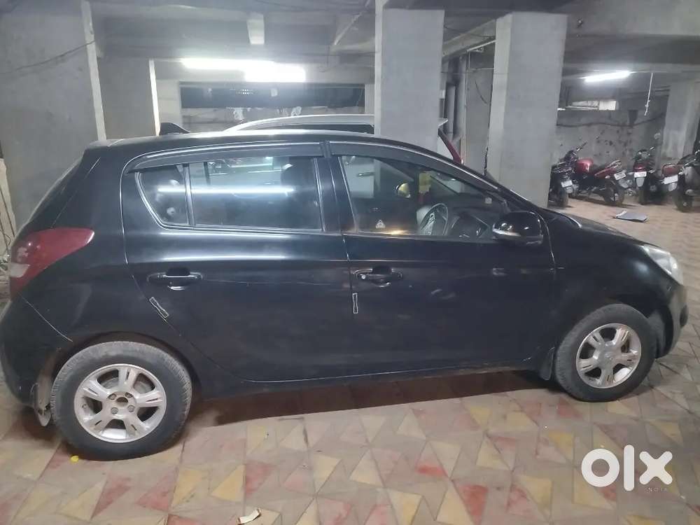 Hyundai I20 2011 Petrol And Cng Well Maintained