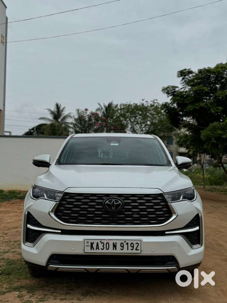 Toyota Innova Hycross 2023 Petrol Hybrid , Well Maintained